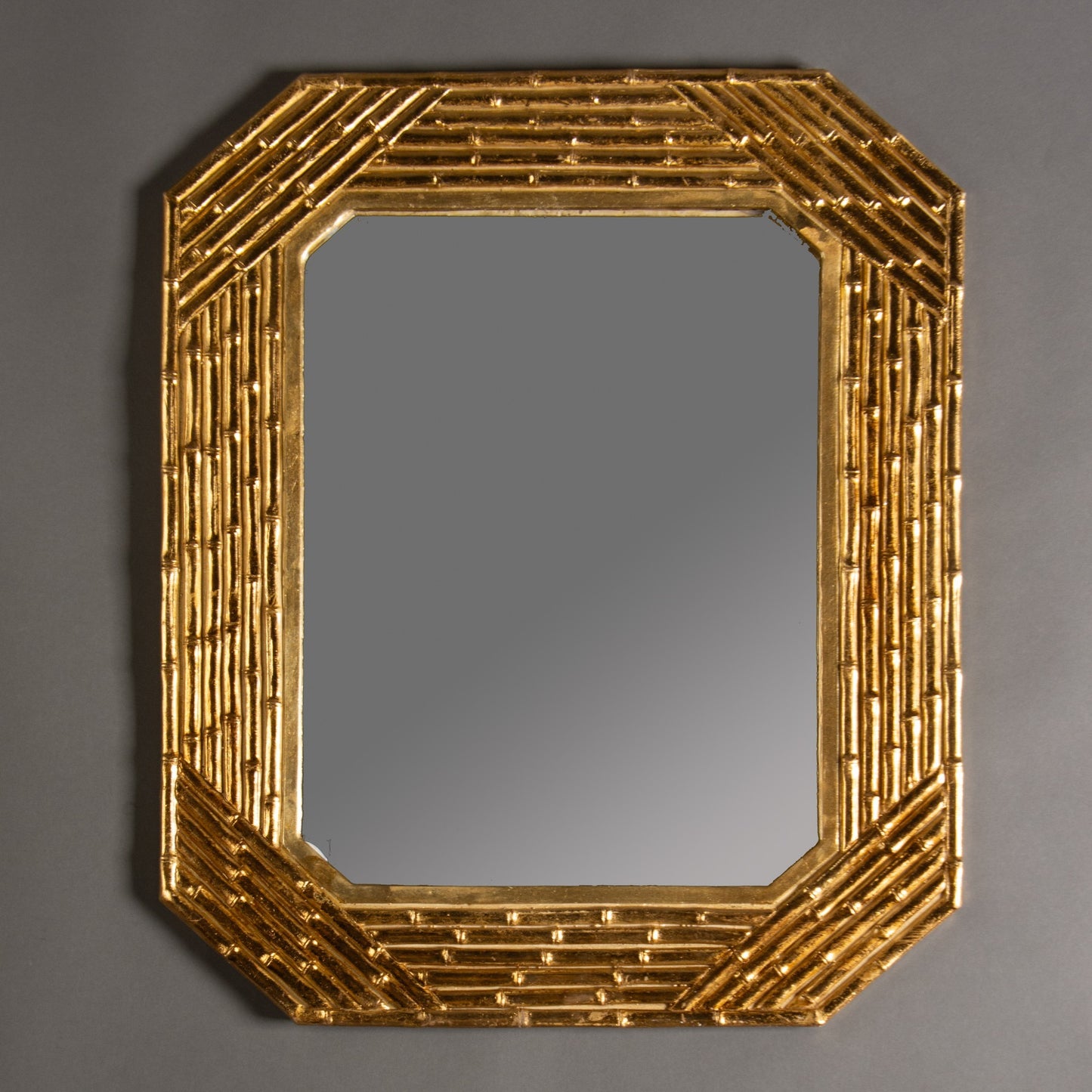 ESPELHO MOLDURA EM RESINA