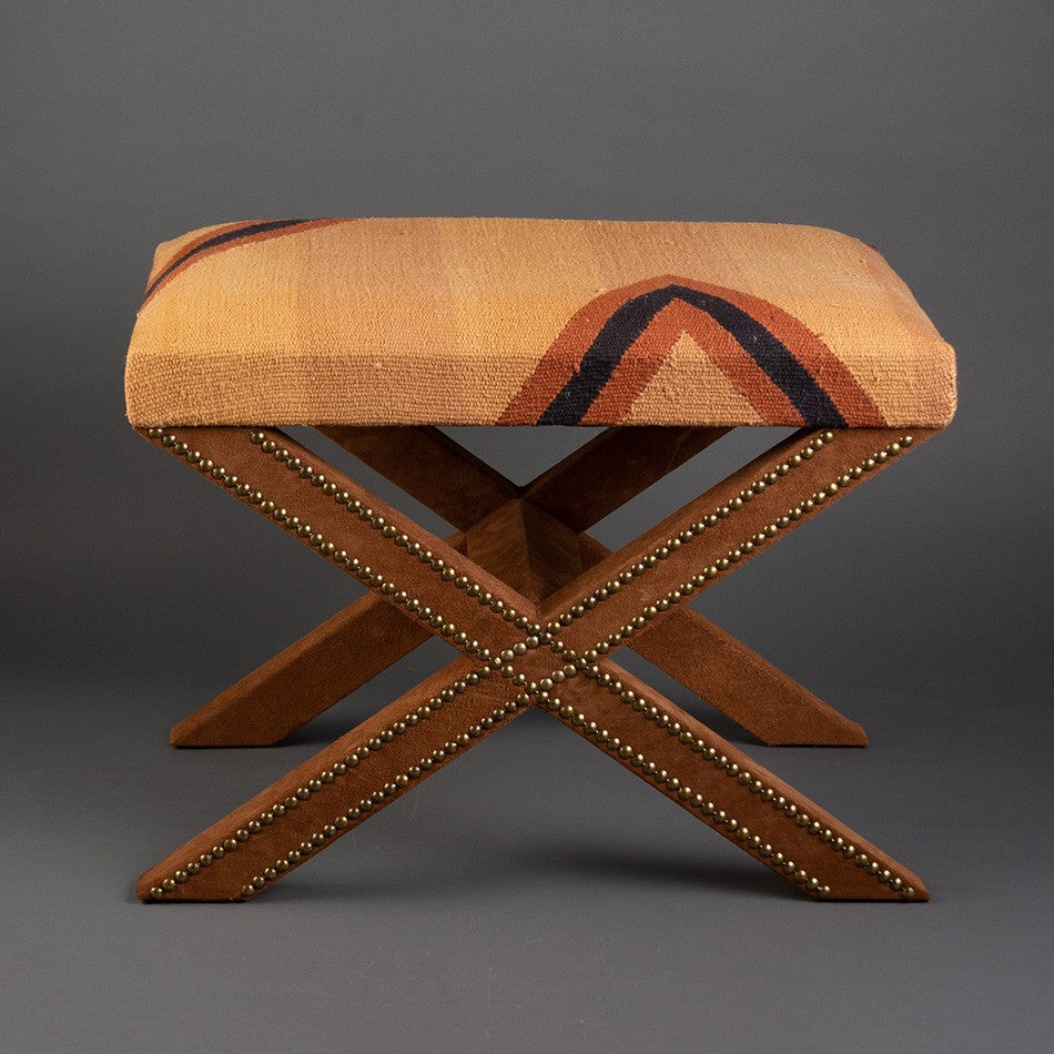 BANQUETA X EM TAPEÇARIA