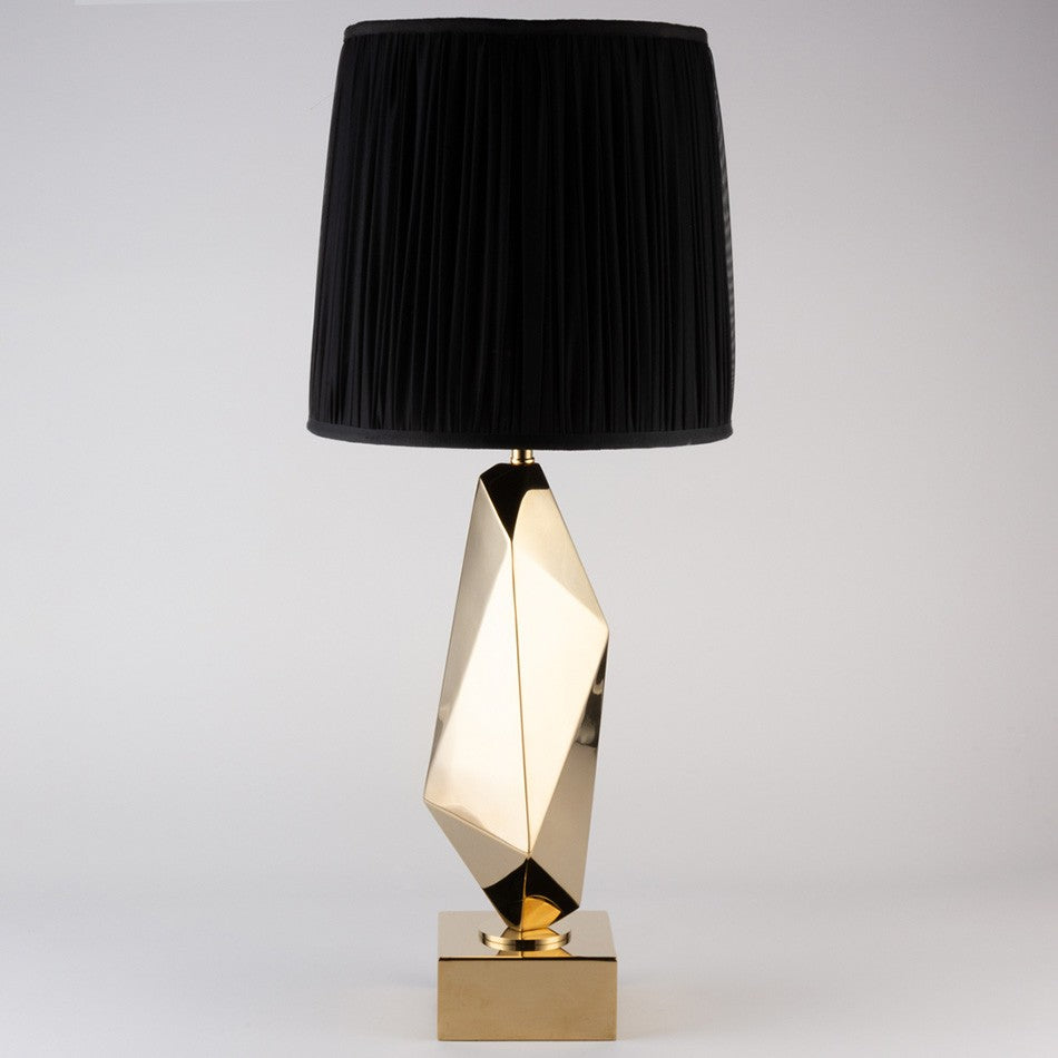 ABAJUR D'ORO COM CÚPULA CÔNICA EM TECIDO