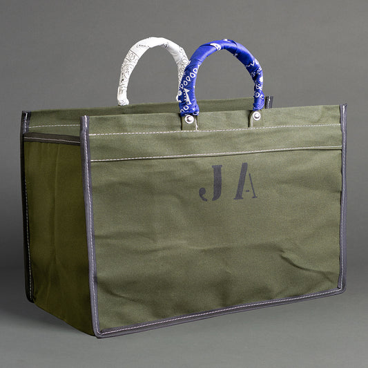 SACOLA DE LONA COM BANDANAS SORTIDAS - VERDE MUSGO