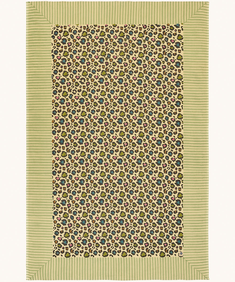 TOALHA DE MESA LEOPARDO COLORE