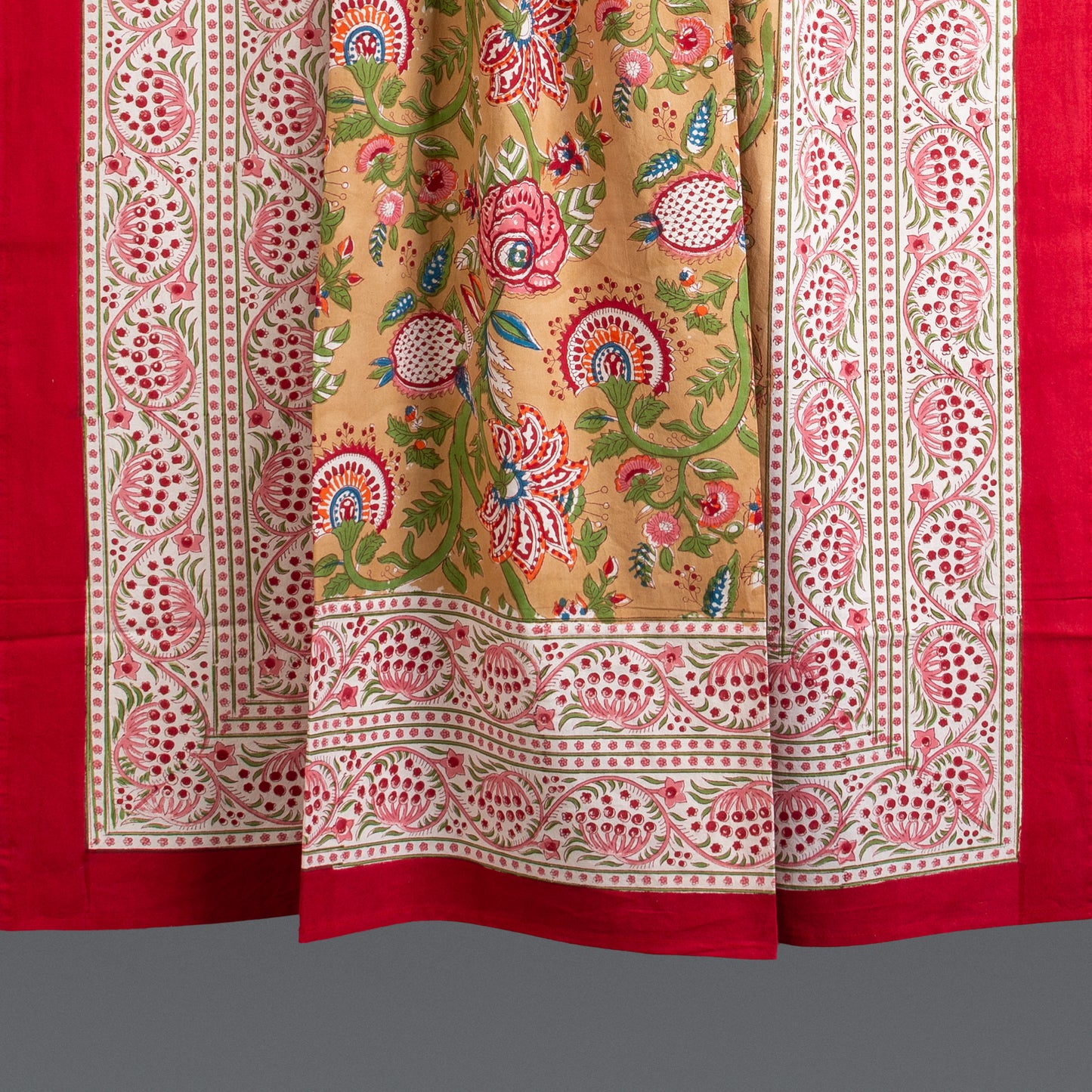 TOALHA DE MESA ROSSO E FENDI