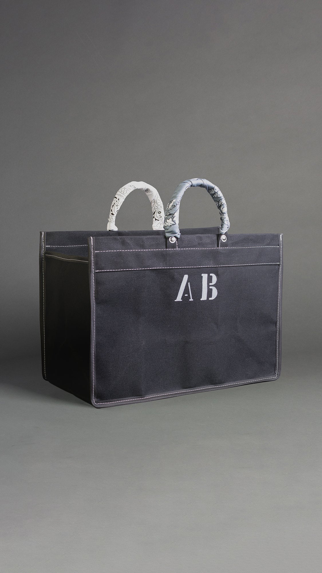 SACOLA DE LONA COM BANDANAS - PRETO