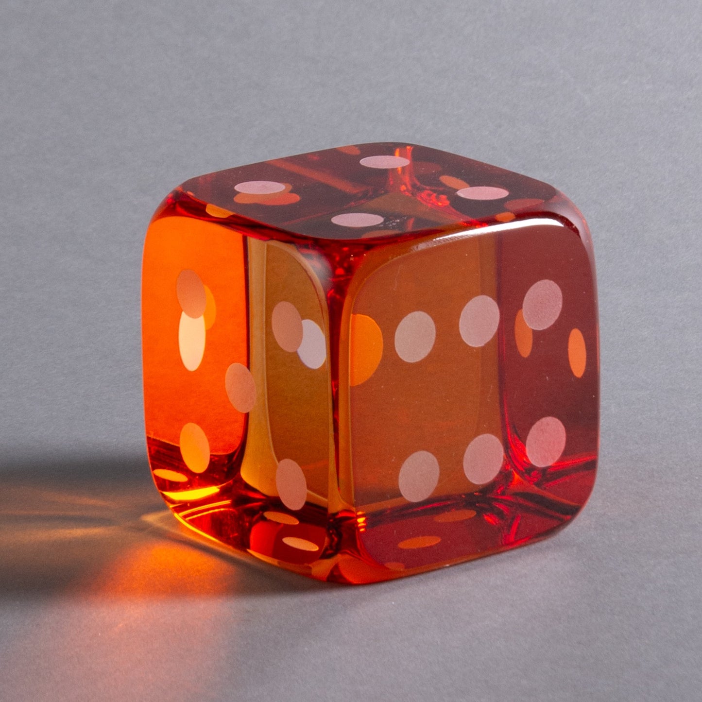 DADO DECORATIVO DE CRISTAL LARANJA