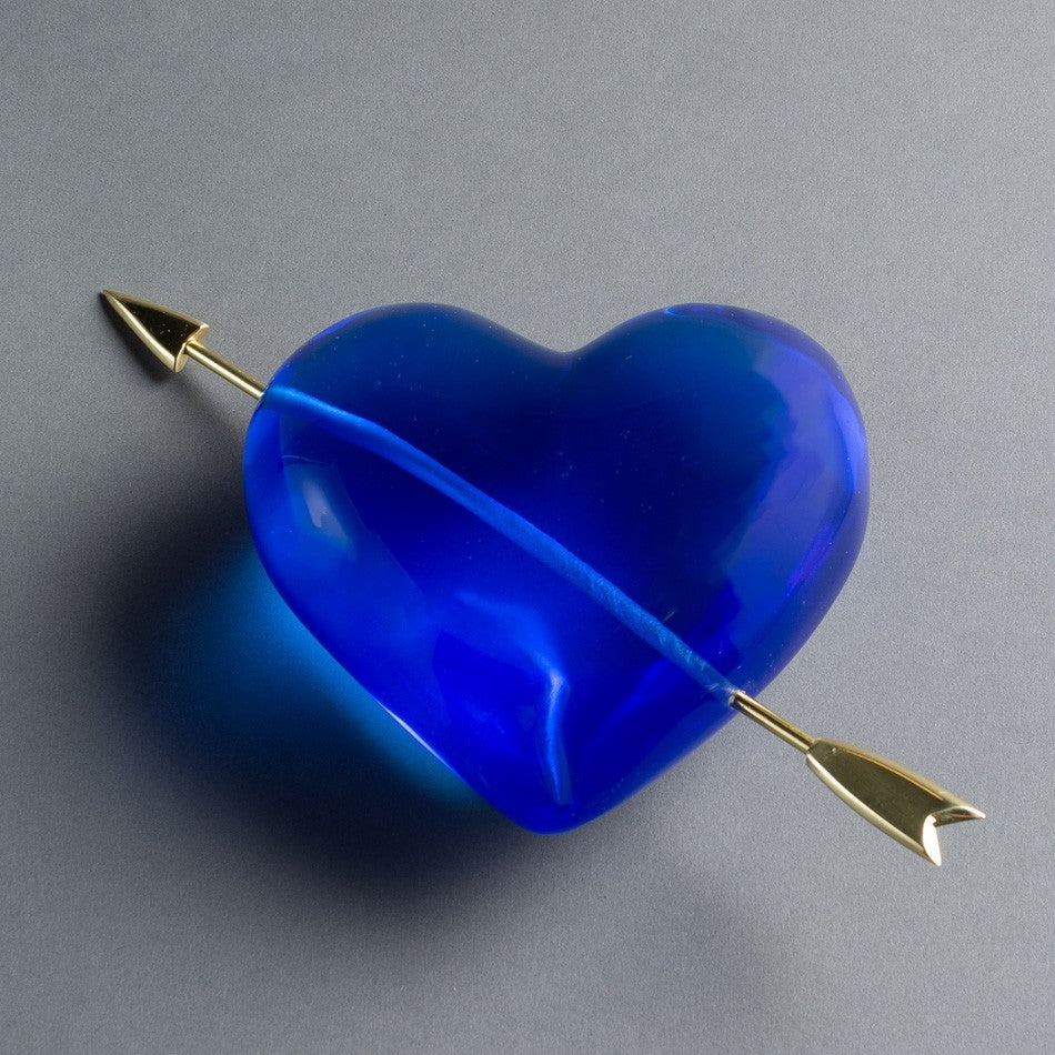 ESCULTURA CUORE BLU COM FLECHA
