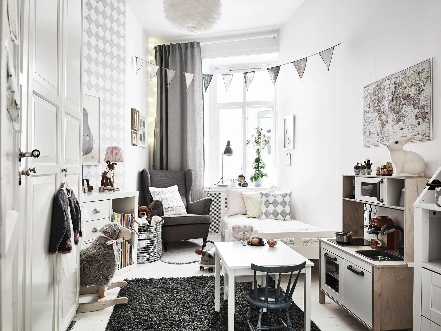 LIVRO LITTLE BIG ROOMS - NEW NURSERIES AND ROOMS TO PLAY IN