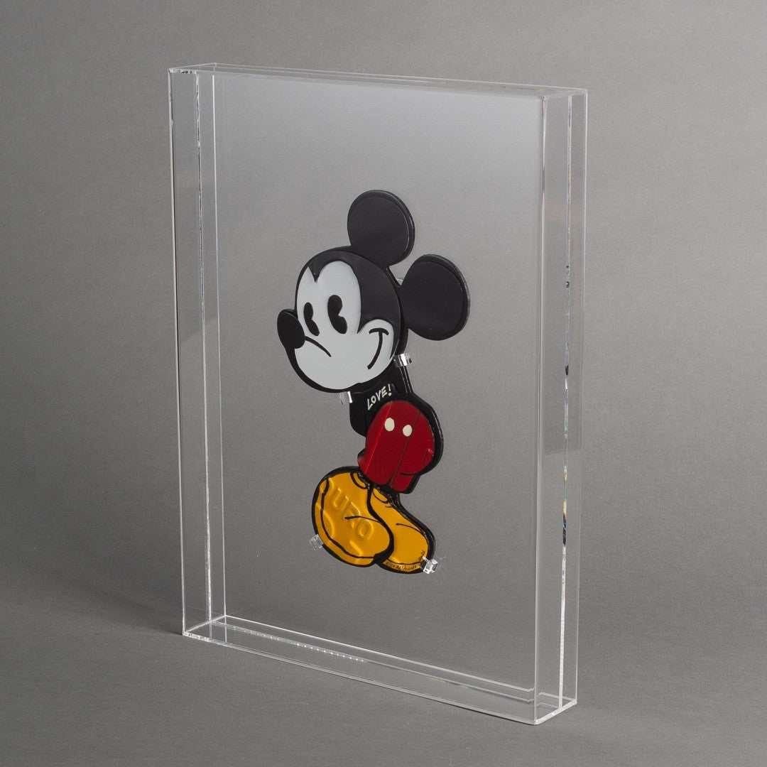 ESCULTURA MICKEY NA CAIXA DE ACRÍLICO - LOVE