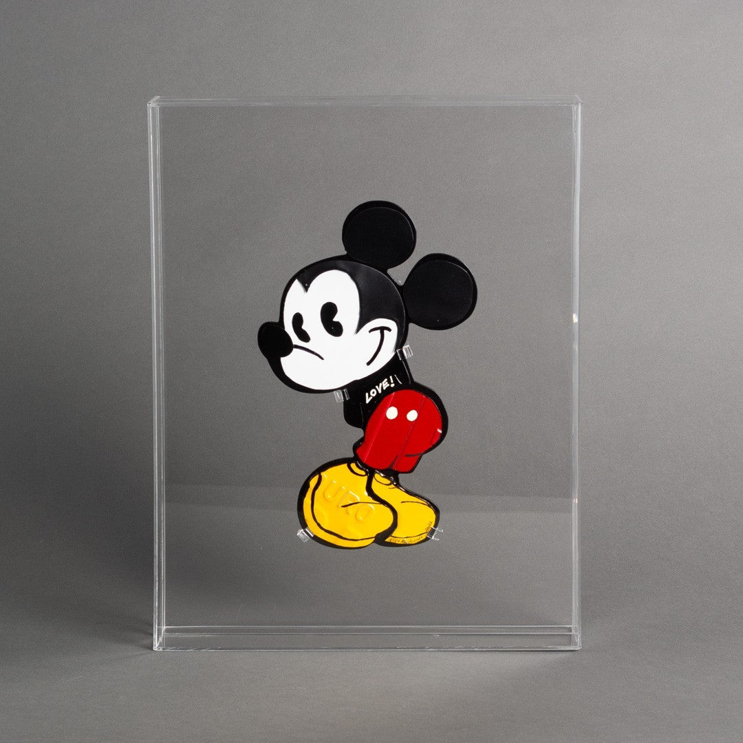 ESCULTURA MICKEY NA CAIXA DE ACRÍLICO - LOVE