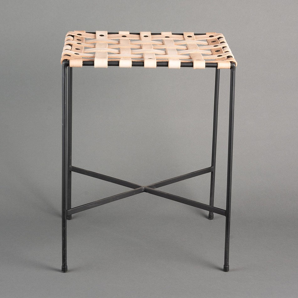 BANQUETA TIRAS DE COURO – Studio Bergamin