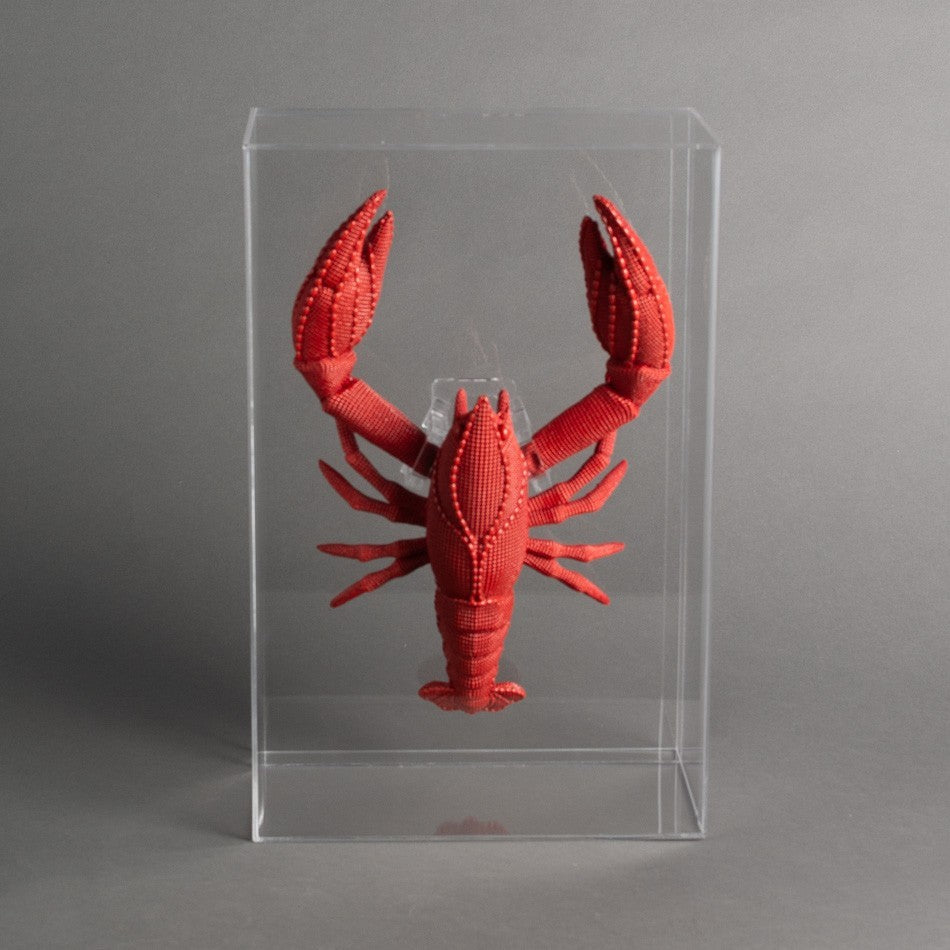 ESCULTURA LAGOSTA ROSSO EM CAIXA DE ACRÍLICO