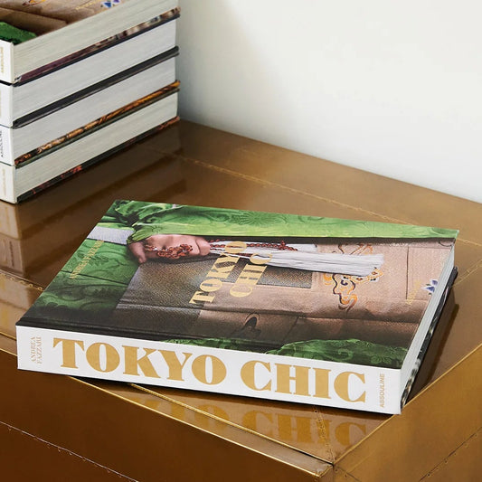 LIVRO TOKYO CHIC- ANDREA FAZZARI 1 Ed 2023