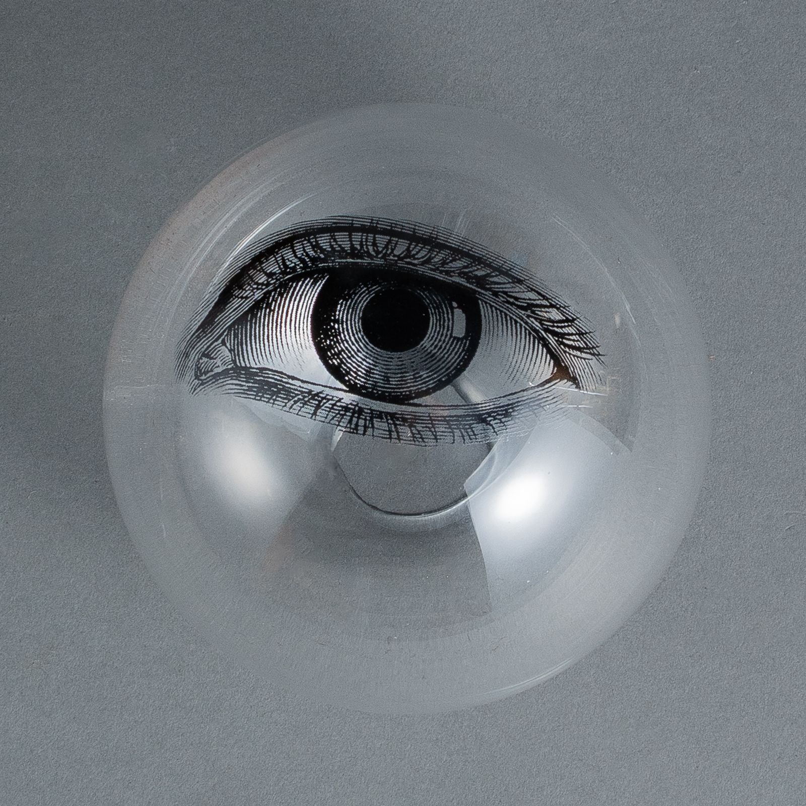 ESCULTURA ESFERA OLHO VIDRO M