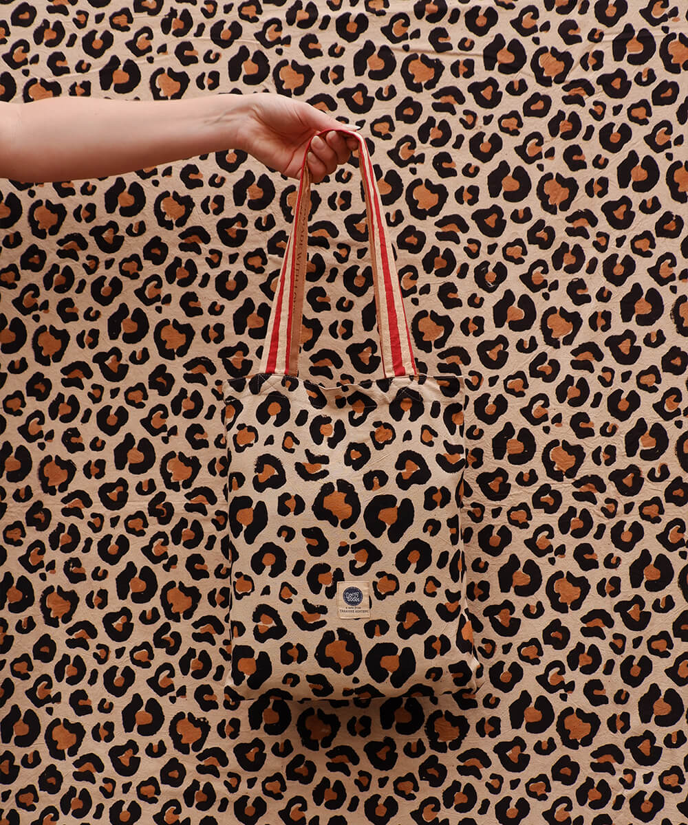 TOALHA DE MESA LEOPARDO