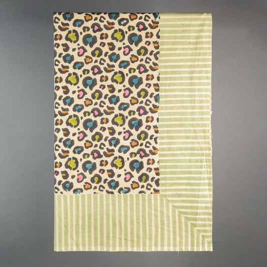 TOALHA DE MESA LEOPARDO COLORE