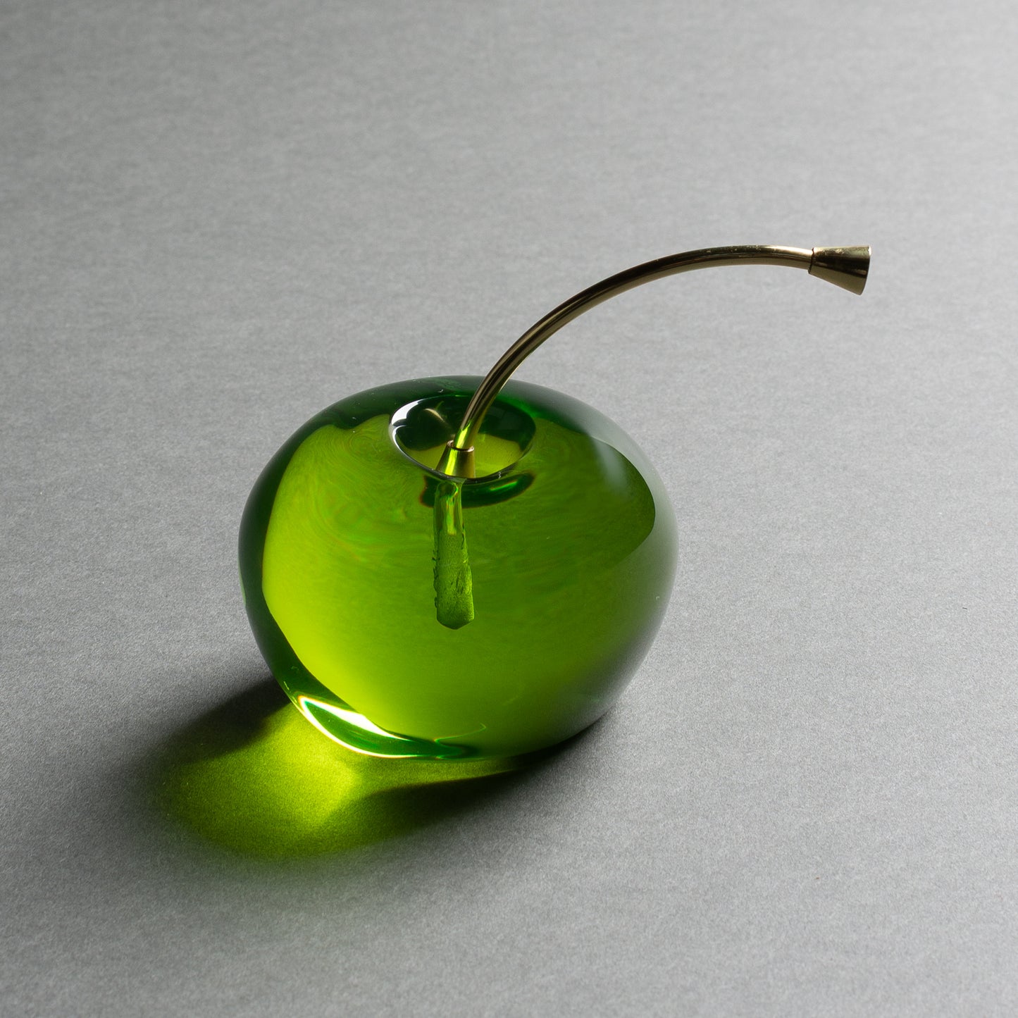 ESCULTURA CEREJA DECOR  VERDE FLUOR COM GALHO