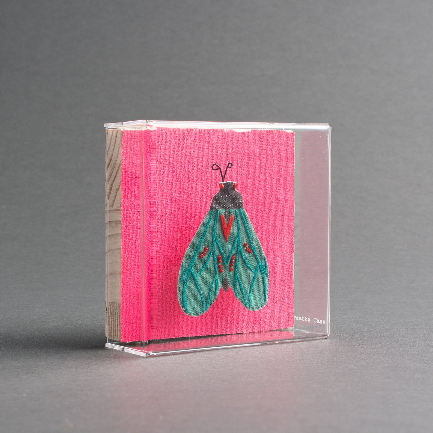 QUADRO ACRÍLICO BORBOLETA VERDE FUNDO PINK